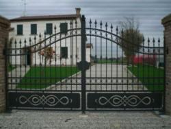19-cancello in ferro con lance zincato e verniciato